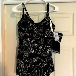 New with tags Miraclesuit tankini top.